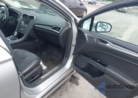 2013 Ford Fusion Titanium z USA, uszkodzony, nr VIN 3FA6P0D95DR120743